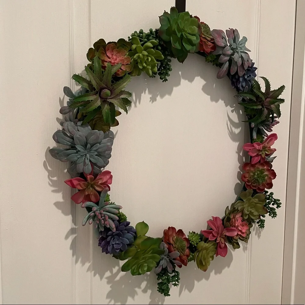 20” Faux Succulent Wreath - Handmade Indoor Succulent Wreath - Picture 6 of 8